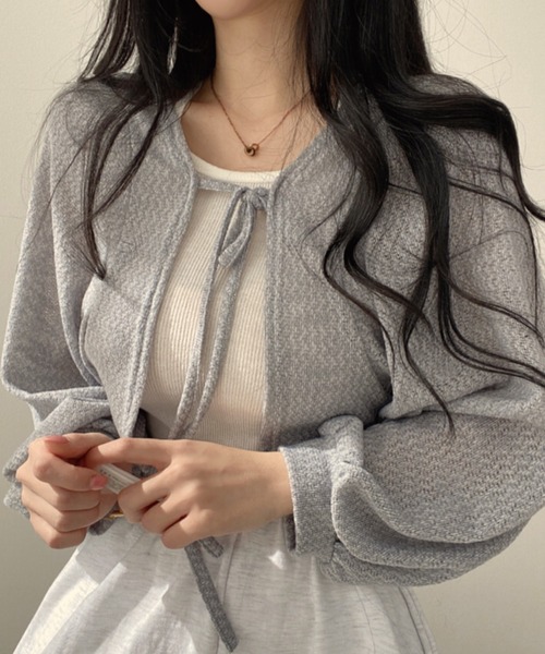 ADDITION STORE(アディションストア)の「【 フルシーズン使える♪】クロップド ワイドスリーブ ボレロ / Cropped Wide Sleeve Bolero(カーディガン/ボレロ・レディース・グレー/オフホワイト/ブラック・FREE)」の12枚目の写真