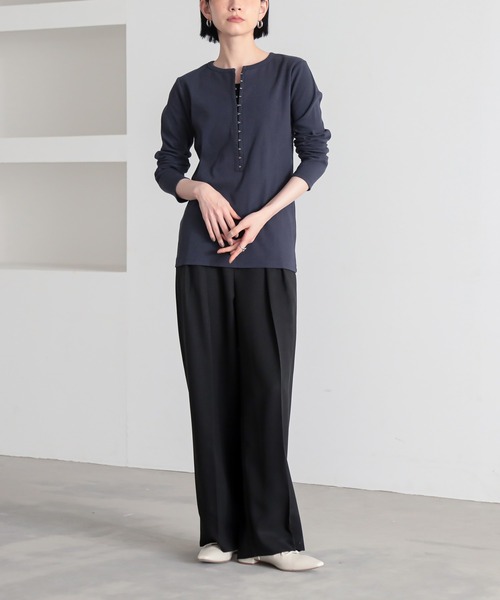 ホックテープヘンリーネックトップス【サスティナブル】（Tシャツ
