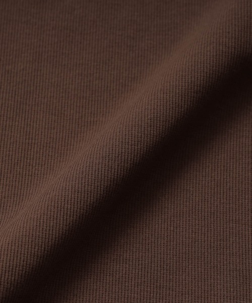 for/c（フォーシー）の「[新色追加]ホックテープヘンリーネックトップス【サスティナブル】（Tシャツ/カットソー・レディース・オフホワイト/ブラック/ネイビー/ブラウン・M/L/LL）」の17枚目の写真