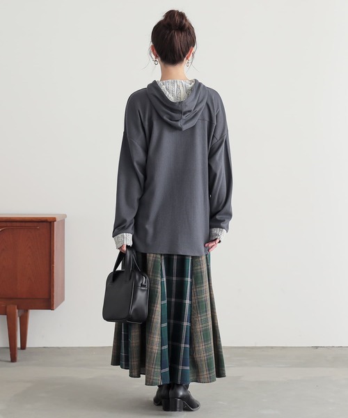 n'OrLABEL（ノアールレーベル）の「【機能素材】『レース切替ワッフルフードカットソー』（パーカー・レディース・ブルー/ブラック・FREE）」の13枚目の写真