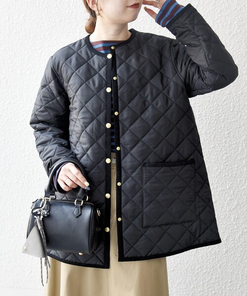Traditional Weatherwear（トラディショナルウェザーウェア）の「Traditional Weatherwear: ARKLEY Aライン ミドル ノーカラー コート（ノーカラーコート・レディース・オリーブ/ブラック・ONE SIZE）」の6枚目の写真