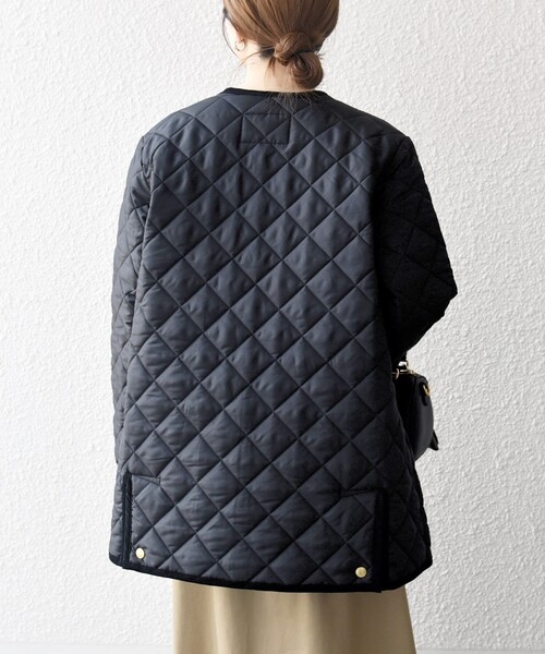 Traditional Weatherwear（トラディショナルウェザーウェア）の「Traditional Weatherwear: ARKLEY Aライン ミドル ノーカラー コート（ノーカラーコート・レディース・オリーブ/ブラック・ONE SIZE）」の9枚目の写真