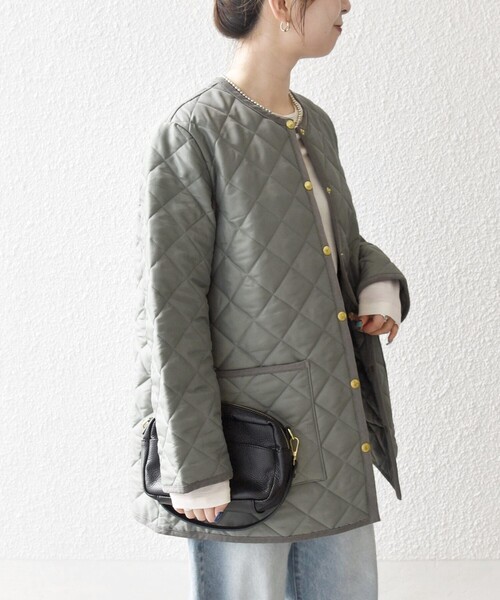 Traditional Weatherwear（トラディショナルウェザーウェア）の「Traditional Weatherwear: ARKLEY Aライン ミドル ノーカラー コート（ノーカラーコート・レディース・オリーブ/ブラック・ONE SIZE）」の15枚目の写真