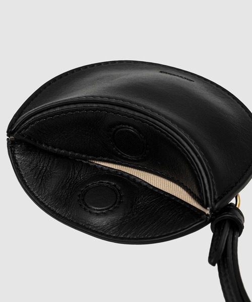 JACQUEMUS(ジャックムス)の「LE PORTE OVALO(ハンドバッグ・レディース・ブラック・ONE SIZE)」の5枚目の写真