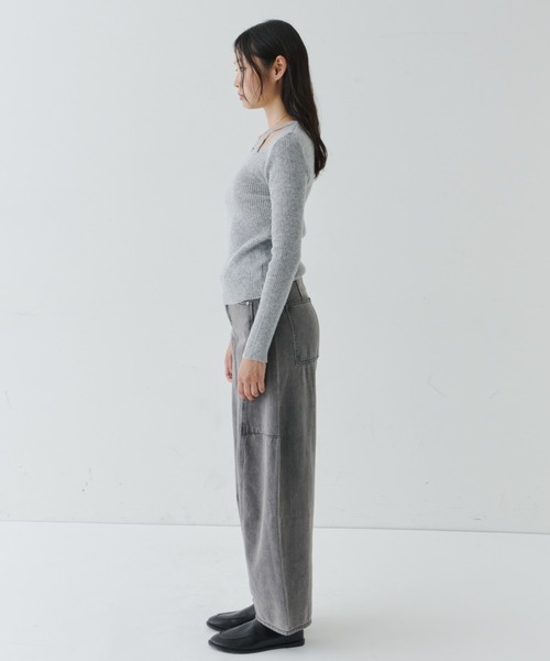 NUJOH(ヌゾ)の「Cut-Out Rib Knit Top / カットアウト リブニットトップス(Tシャツ/カットソー・レディース・ベージュ/ブラウン/グレー/ブラック・FREE)」の21枚目の写真