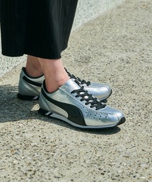 PUMA｜プーマ（レディース）のシューズ（シルバー/銀色系）通販