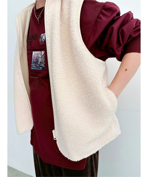 SM2（エスエムツー）の「リバーシブルボアベスト（ベスト・レディース・モカ/チャコール/キナリ・F）」の7枚目の写真