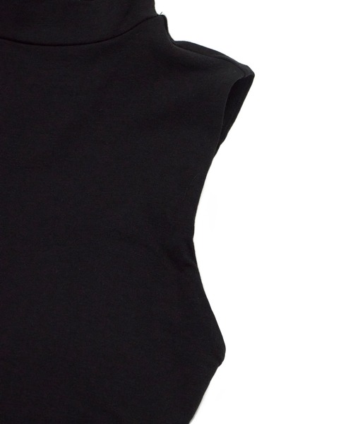 Calvin Klein Underwear（カルバンクラインアンダーウェア）の「Calvin Klein/カルバンクライン LIGHTLY LINED MOCKNECK BRALETTE パット付き モックネックブラレット（スポーツブラ・レディース・ブラック/グレー・S/M/L）」の5枚目の写真