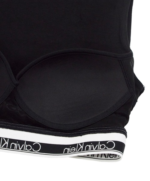 Calvin Klein Underwear（カルバンクラインアンダーウェア）の「Calvin Klein/カルバンクライン LIGHTLY LINED MOCKNECK BRALETTE パット付き モックネックブラレット（スポーツブラ・レディース・ブラック/グレー・S/M/L）」の4枚目の写真