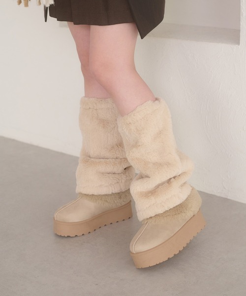 Ambre Neige(アンブルネージュ)の「fake mouton boots / フェイクムートンブーツ(ブーツ・レディース・アイボリー/ブラック/キャメル・MEDIUM/LARGE)」の10枚目の写真