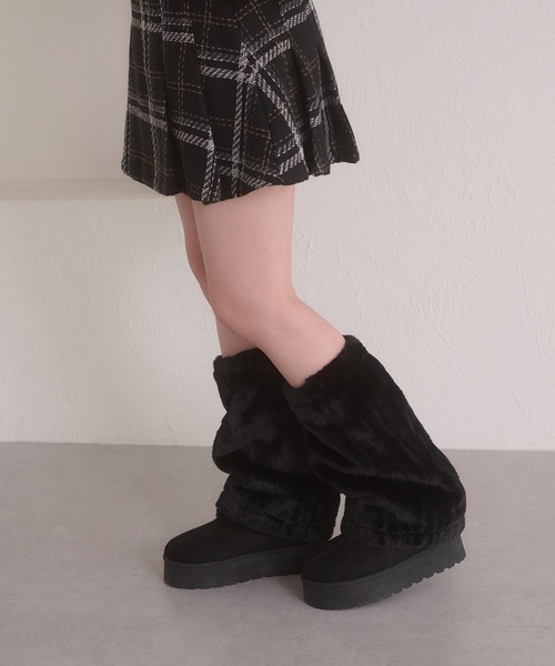 Ambre Neige(アンブルネージュ)の「fake mouton boots / フェイクムートンブーツ(ブーツ・レディース・アイボリー/ブラック/キャメル・MEDIUM/LARGE)」の22枚目の写真