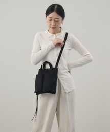 kuros'（クロス）の「【kuros’オリジナル】エコスエードヘルメットバッグ Ｓ｜ショルダーバッグ 日本製（ショルダーバッグ）」