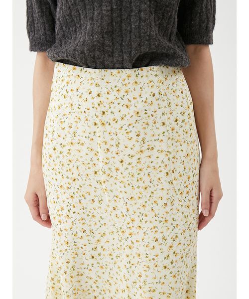Mila Owen（ミラオーウェン）の「フラワープリントナロースカート（スカート・レディース・ブルー/ダークブラウン/イエロー・0/1）」の7枚目の写真