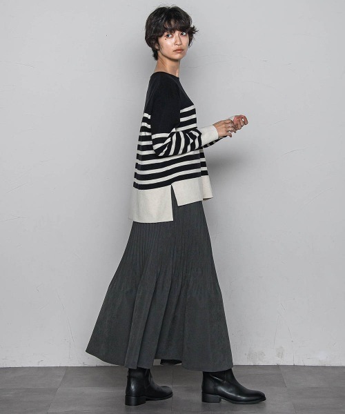 MAYSON GREY（メイソングレイ）の「スウェードライク消しプリーツスカート≪手洗い可能≫（スカート・レディース・グリーン/チャコールグレー/オフホワイト・M）」の8枚目の写真