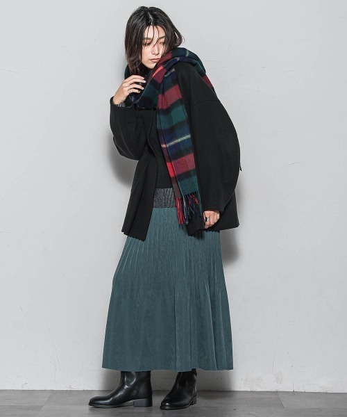 MAYSON GREY（メイソングレイ）の「スウェードライク消しプリーツスカート≪手洗い可能≫（スカート・レディース・グリーン/チャコールグレー/オフホワイト・M）」の19枚目の写真