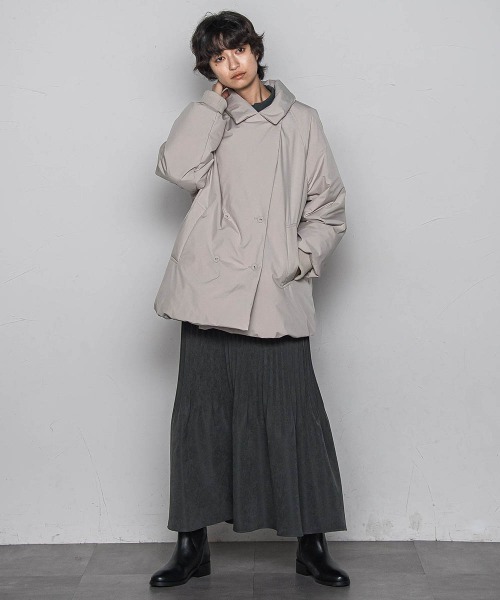 MAYSON GREY（メイソングレイ）の「スウェードライク消しプリーツスカート≪手洗い可能≫（スカート・レディース・グリーン/チャコールグレー/オフホワイト・M）」の12枚目の写真