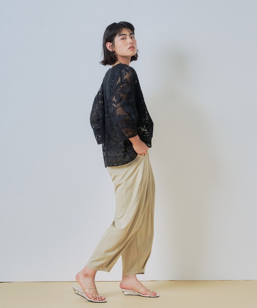 WHYTO.(ホワイト)の「「WHYTO. / ホワイト」タックバレルパンツ(その他パンツ・レディース・ベージュ/ブラック/オフホワイト・36/38)」の14枚目の写真