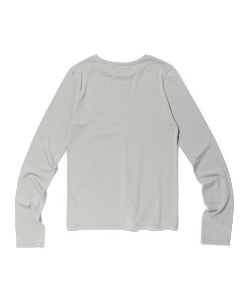 YOUHEE(ユヒ)の「LOGO LAYERED LONG SLEEVE BEIGE(Tシャツ/カットソー・レディース・その他・FREE)」の3枚目の写真