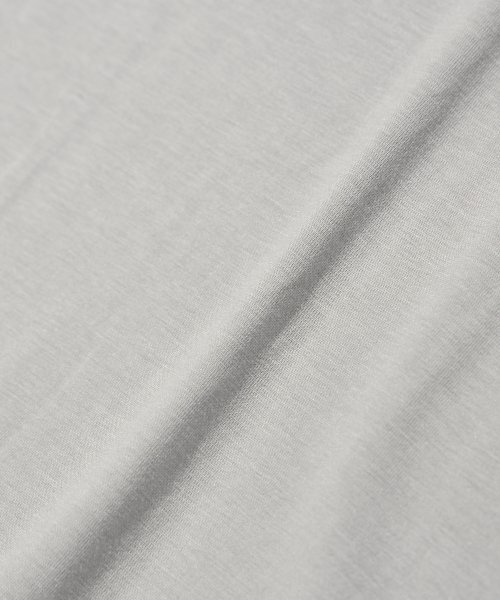 YOUHEE(ユヒ)の「LOGO LAYERED LONG SLEEVE BEIGE(Tシャツ/カットソー・レディース・その他・FREE)」の6枚目の写真