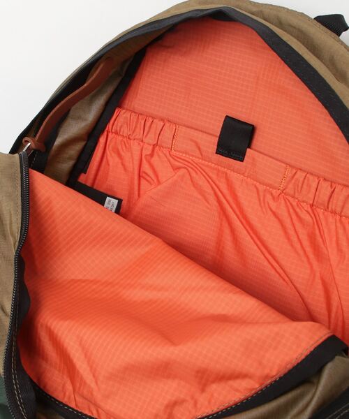 GREGORY(グレゴリー)の「グレゴリー GREGORY リラックスデイログキャビンカーキ(バックパック/リュック・メンズ・その他・ONE SIZE)」の4枚目の写真
