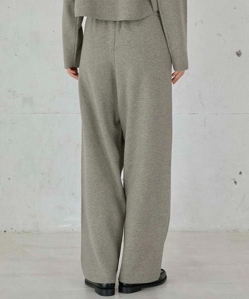 LA PEAU DE GEM(ラポドゥジェム)の「【LA PEAU DE GEM】antipilling knit pants/アンチピリングニットパンツ(その他パンツ・レディース・ブラック/グレイッシュベージュ・1/2)」の1枚目の写真
