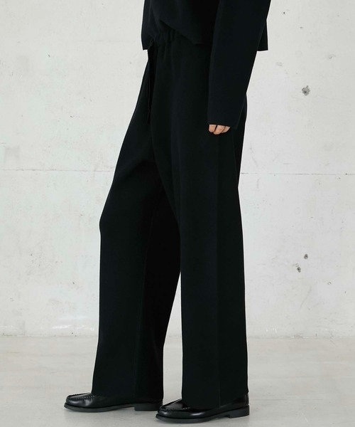 LA PEAU DE GEM(ラポドゥジェム)の「【LA PEAU DE GEM】antipilling knit pants/アンチピリングニットパンツ(その他パンツ・レディース・ブラック/グレイッシュベージュ・1/2)」の3枚目の写真