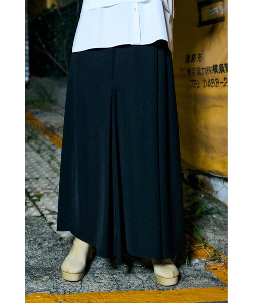 ENFOLD（エンフォルド）の「PEツイル ランダムスリットスカート（スカート・レディース・ブラック/ダークグリーン・36/38）」の4枚目の写真