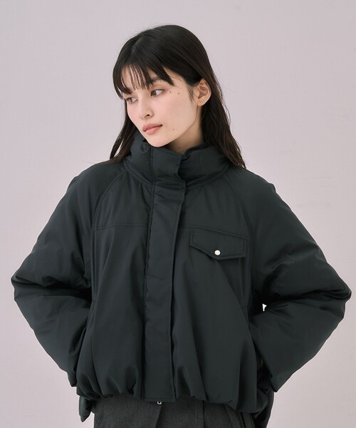 UNITED TOKYO（ユナイテッドトウキョウ）の「【残りわずか！】バルーンダウンジャケット｜軽量/撥水/UVカット/ストレッチ/通勤/オフィスカジュアル/防寒/冬服（ダウンジャケット/コート・レディース・ブラック/ブラウン・1/2）」の16枚目の写真