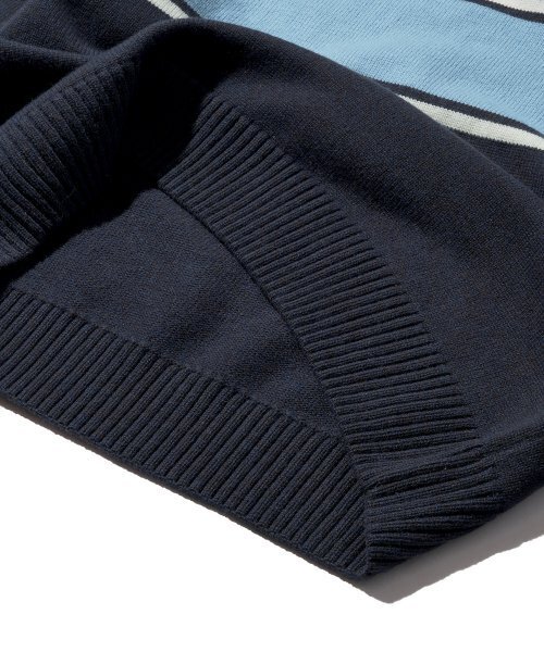 DISCUS ATHLETIC（ディスカス　アスレチック）の「ウールブレンドロゴ配色ニットセーターミッドナイトパープル（ニット/セーター・レディース・その他・X-LARGE/LARGE）」の4枚目の写真