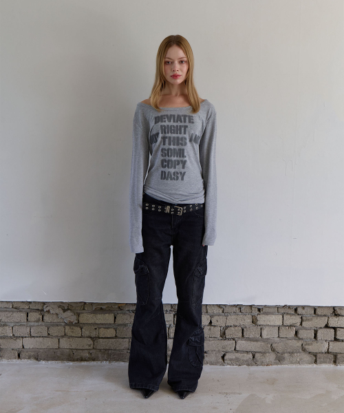 5OML(オーオーエムエル)の「ブラー レタリング ルーズフィット ロングスリーブ (メランジグレー)(Tシャツ/カットソー・レディース・グレー・FREE)」の2枚目の写真