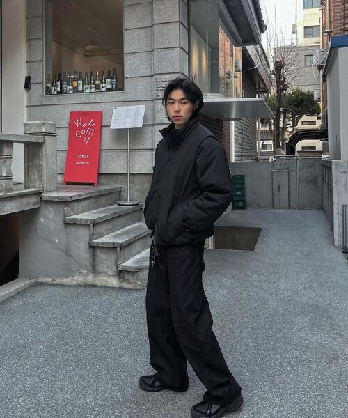 AREUBAN（アルバン）の「ユーティリティパディッドベストジャケット_ブラック（ダウンジャケット/コート・メンズ・ブラック・2/3）」の18枚目の写真