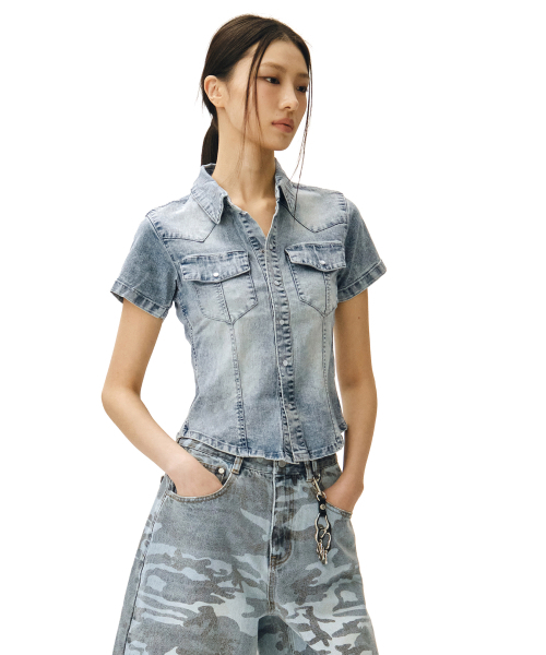 DECET WOMEN(デケット ウーマン)の「ウエスタンスリムデニムショートシャツ DCWSH002LBlueA(シャツ/ブラウス・レディース・その他・SMALL/MEDIUM)」の9枚目の写真