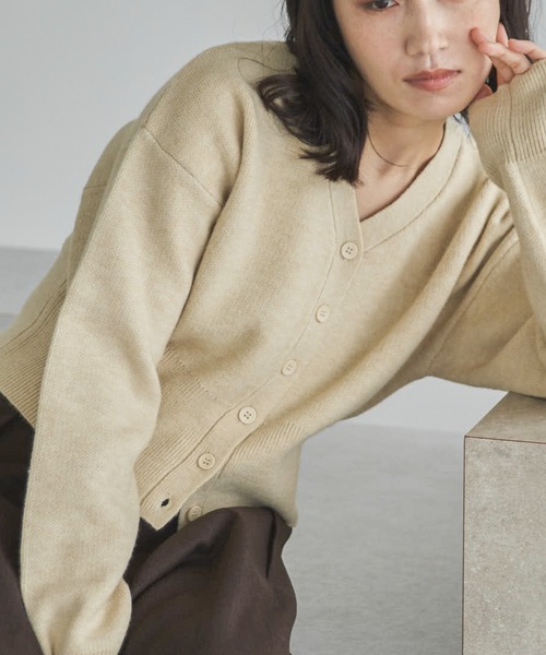 feepur(フェピュール)の「【ハンドウォッシャブル】ショートVカーディガン(カーディガン/ボレロ・レディース・ブラウン/杢グレー/アイボリー・MEDIUM)」の2枚目の写真