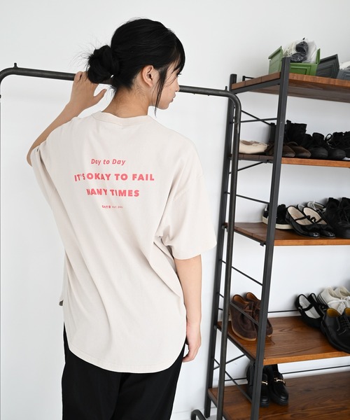 GENERATOR(ジェネレーター)の「GENERATOR/ジェネレーター Mistake Tシャツ(Tシャツ/カットソー・レディース・ベージュ系その他/チャコールグレー/ホワイト・F)」の6枚目の写真