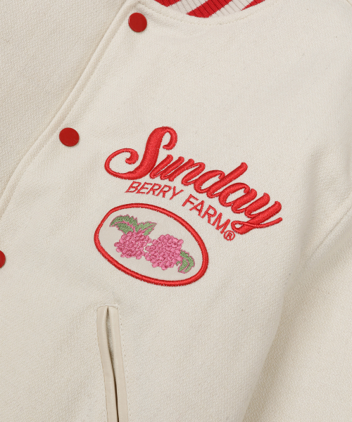 SUNDAY FRUIT MARKET(サンデーフルーツマーケット)の「W) BERRY FARM VARSITY JACKET IVORY(スタジャン・レディース・その他・SMALL/MEDIUM)」の4枚目の写真