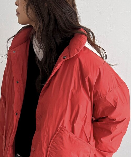 GEVACO（ゲバコ）の「【GEVACO/ゲバコ】ノンステッチミドル中綿ジャケット（ダウンジャケット/コート・レディース・ブラック/ベージュ/レッド/ブルー・38）」の4枚目の写真