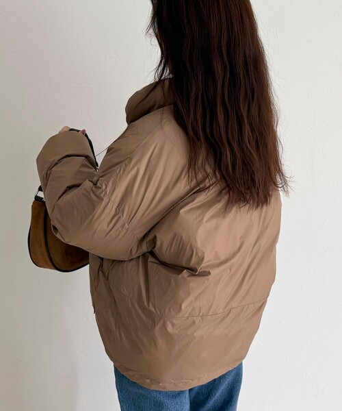 GEVACO（ゲバコ）の「【GEVACO/ゲバコ】ノンステッチミドル中綿ジャケット（ダウンジャケット/コート・レディース・ブラック/ベージュ/レッド/ブルー・38）」の10枚目の写真