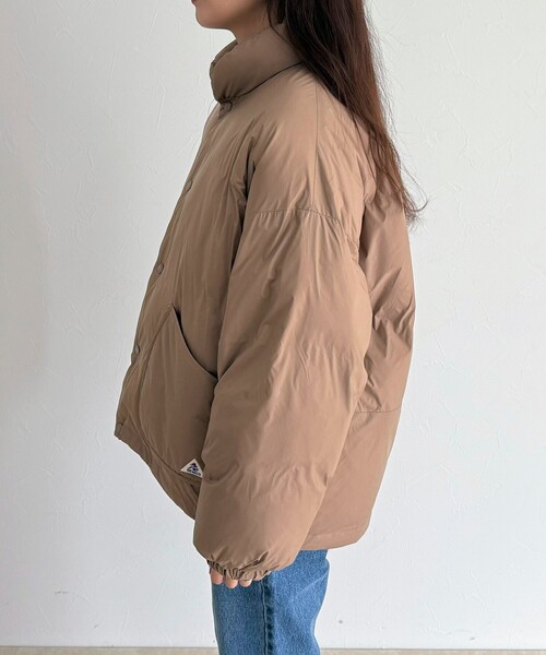 GEVACO（ゲバコ）の「【GEVACO/ゲバコ】ノンステッチミドル中綿ジャケット（ダウンジャケット/コート・レディース・ブラック/ベージュ/レッド/ブルー・38）」の15枚目の写真