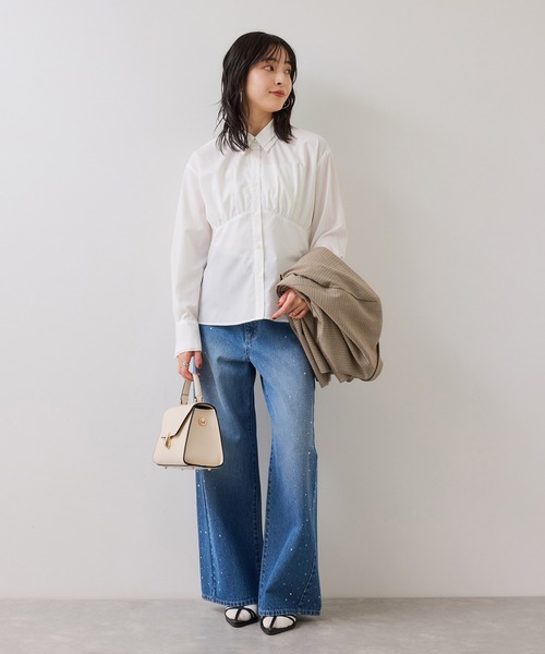 VIS（ビス）の「無地＆ストライプダブルカラーウエスト切り替えシャツ（シャツ/ブラウス・レディース・ホワイト/サックスブルー/ベージュ・FREE）」の13枚目の写真