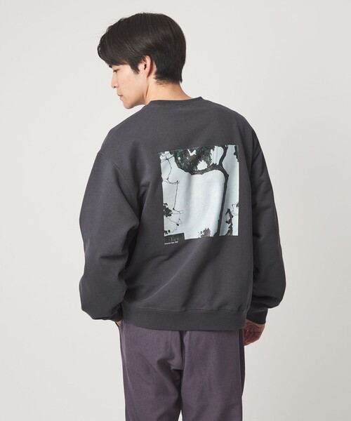 green label relaxing（グリーンレーベルリラクシング）の「EGON SCHIELE クルーネック スウェット（スウェット・メンズ・ダークグレー/ホワイト/ワイン・XL/L/M）」の2枚目の写真