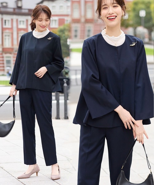 Viola e Viola（ヴィオラエヴィオラ）の「【選べるボトムス】２点セット洗える！テントラインジャケットスーツ《ウォッシャブル/UV対策/防シワ/抗菌防臭》（スーツパンツ・レディース・ブラック系1/ネイビー系1/ブラック系2/ネイビー系2・M/L/LL）」の4枚目の写真