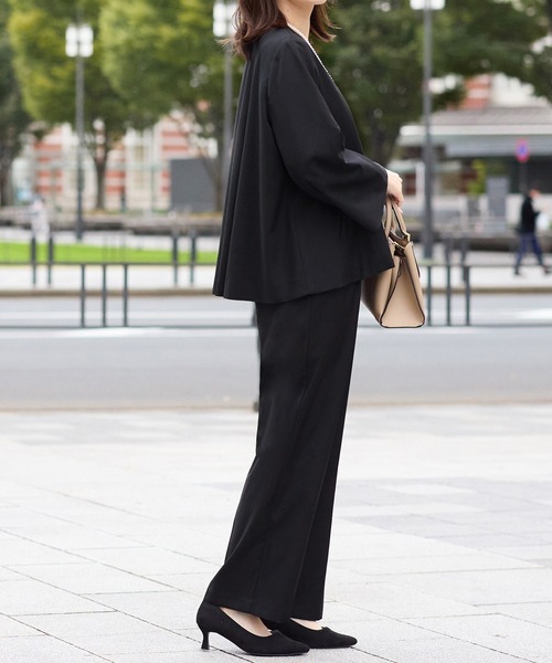 Viola e Viola（ヴィオラエヴィオラ）の「【選べるボトムス】２点セット洗える！テントラインジャケットスーツ《ウォッシャブル/UV対策/防シワ/抗菌防臭》（スーツパンツ・レディース・ブラック系1/ネイビー系1/ブラック系2/ネイビー系2・M/L/LL）」の9枚目の写真