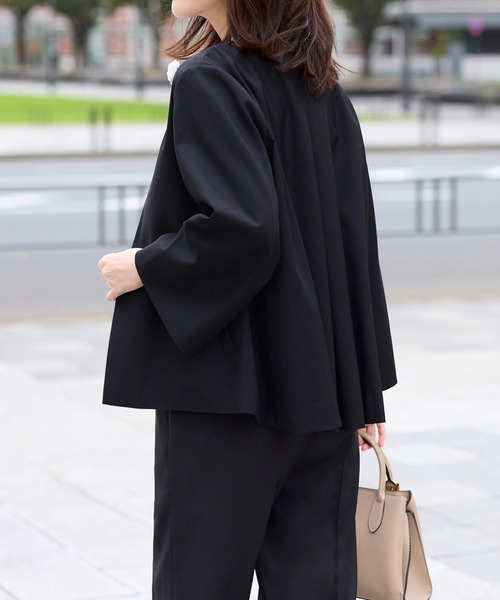 Viola e Viola（ヴィオラエヴィオラ）の「【選べるボトムス】２点セット洗える！テントラインジャケットスーツ《ウォッシャブル/UV対策/防シワ/抗菌防臭》（スーツパンツ・レディース・ブラック系1/ネイビー系1/ブラック系2/ネイビー系2・M/L/LL）」の11枚目の写真