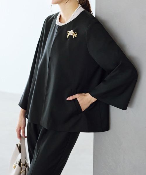 Viola e Viola（ヴィオラエヴィオラ）の「【選べるボトムス】２点セット洗える！テントラインジャケットスーツ《ウォッシャブル/UV対策/防シワ/抗菌防臭》（スーツパンツ・レディース・ブラック系1/ネイビー系1/ブラック系2/ネイビー系2・M/L/LL）」の14枚目の写真