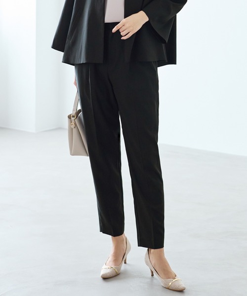 Viola e Viola（ヴィオラエヴィオラ）の「【選べるボトムス】２点セット洗える！テントラインジャケットスーツ《ウォッシャブル/UV対策/防シワ/抗菌防臭》（スーツパンツ・レディース・ブラック系1/ネイビー系1/ブラック系2/ネイビー系2・M/L/LL）」の13枚目の写真