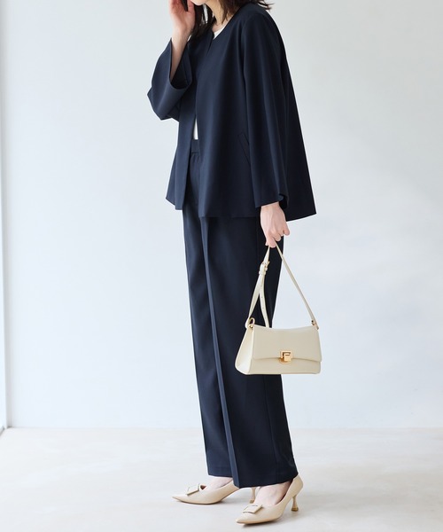 Viola e Viola（ヴィオラエヴィオラ）の「【選べるボトムス】２点セット洗える！テントラインジャケットスーツ《ウォッシャブル/UV対策/防シワ/抗菌防臭》（スーツパンツ・レディース・ブラック系1/ネイビー系1/ブラック系2/ネイビー系2・M/L/LL）」の18枚目の写真