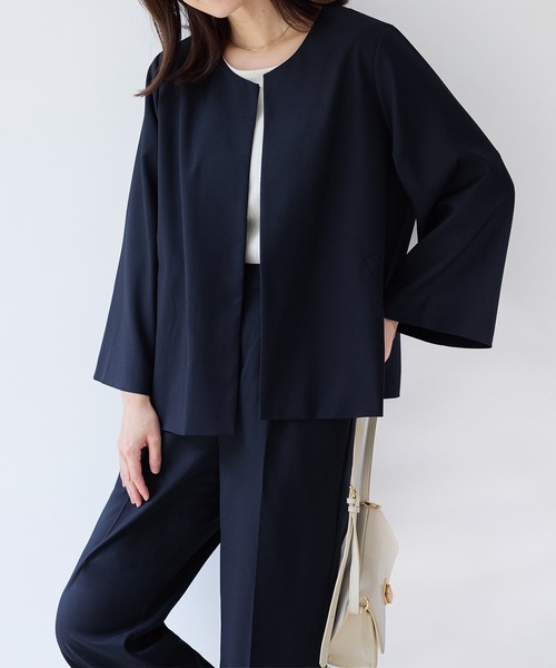 Viola e Viola（ヴィオラエヴィオラ）の「【選べるボトムス】２点セット洗える！テントラインジャケットスーツ《ウォッシャブル/UV対策/防シワ/抗菌防臭》（スーツパンツ・レディース・ブラック系1/ネイビー系1/ブラック系2/ネイビー系2・M/L/LL）」の21枚目の写真