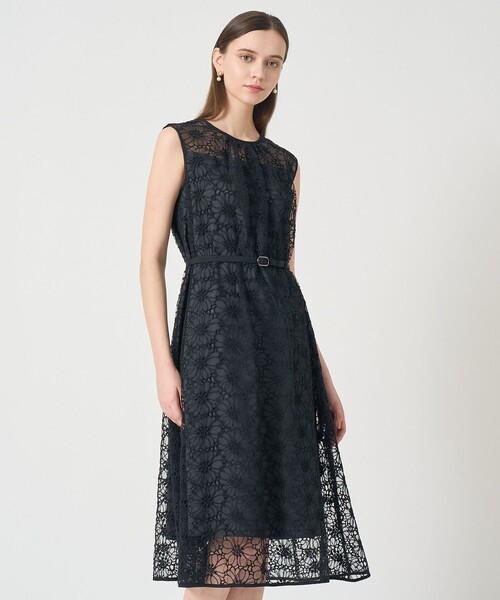 ANAYI(アナイ)の「フラワー刺繍Aラインワンピース(ワンピース・レディース・ブラック・38/36)」の1枚目の写真