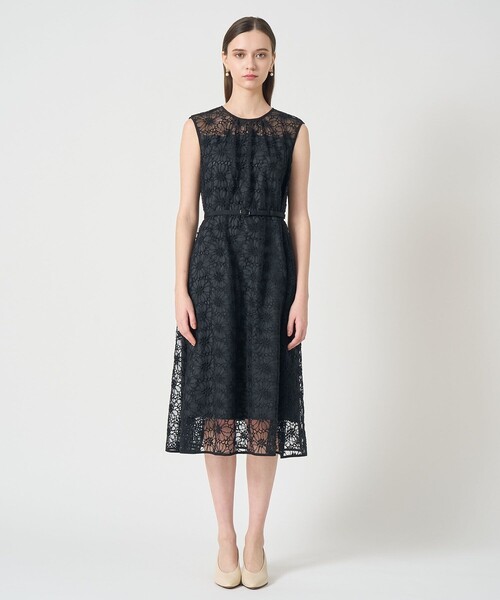 ANAYI(アナイ)の「フラワー刺繍Aラインワンピース(ワンピース・レディース・ブラック・38/36)」の2枚目の写真