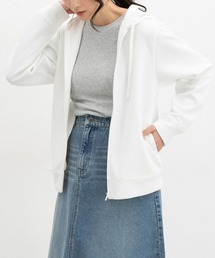 きれいめジップパーカー
